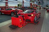 Ferrari выбирает манипуляторы Stringo для транспортировки своих автомобилей